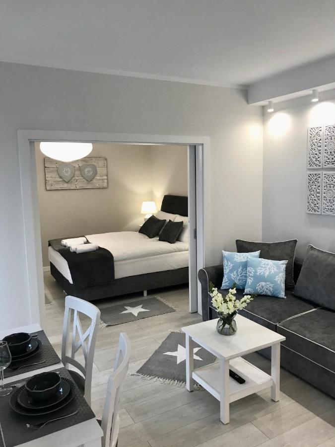 Apartamenty Porto Eli Rowy  Exteriör bild