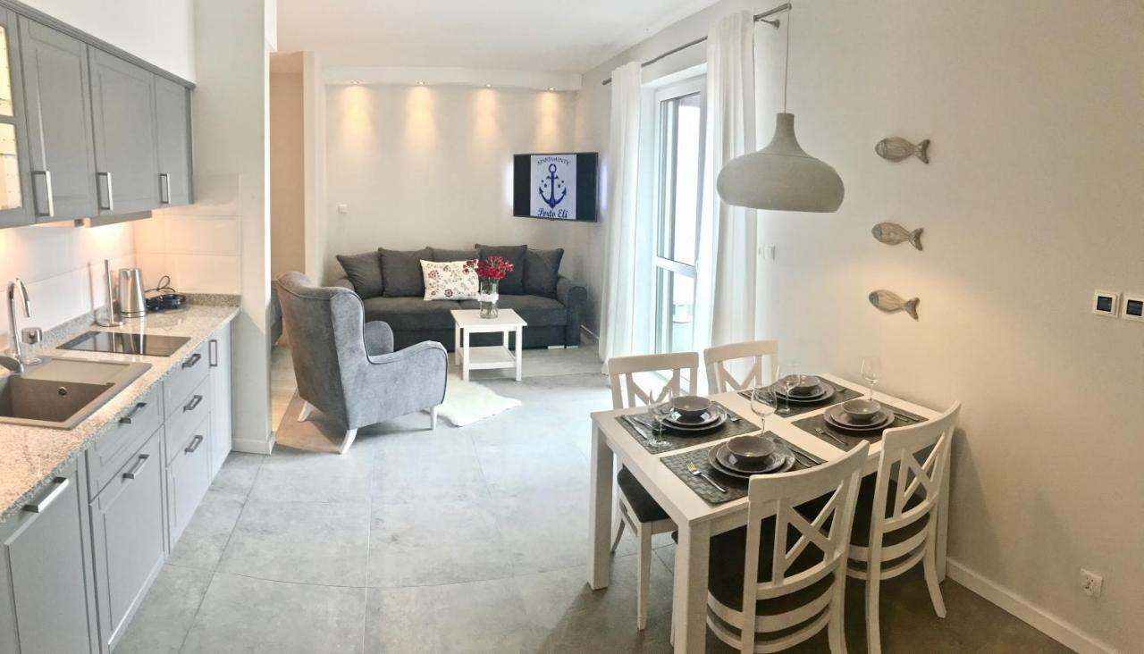 Apartamenty Porto Eli Rowy  Exteriör bild